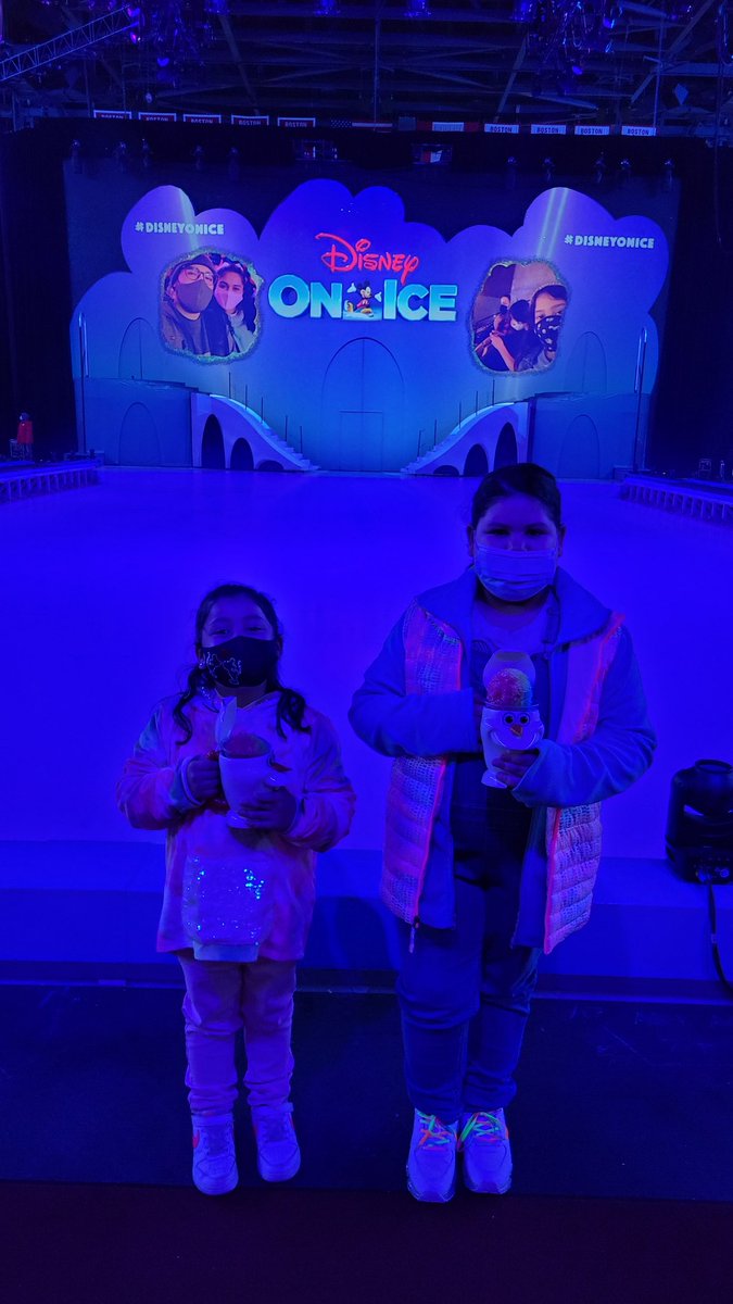 dragonslayerSO's tweet photo. @DisneyOnIce #DISNEYONICE https://t.co/ke0VN7UgTS