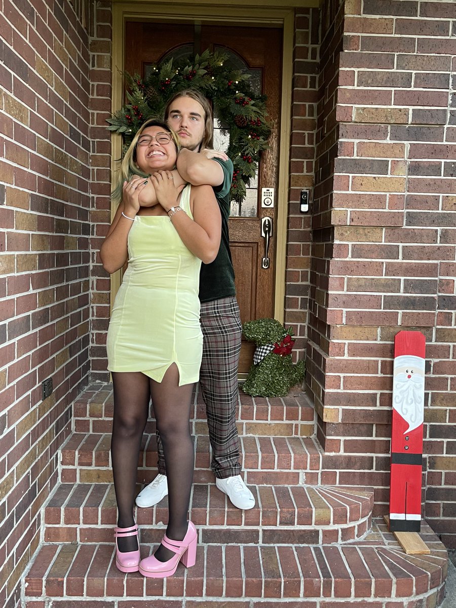 ashmeza1's tweet photo. our first christmas ♥️ https://t.co/wzqEOLERRy