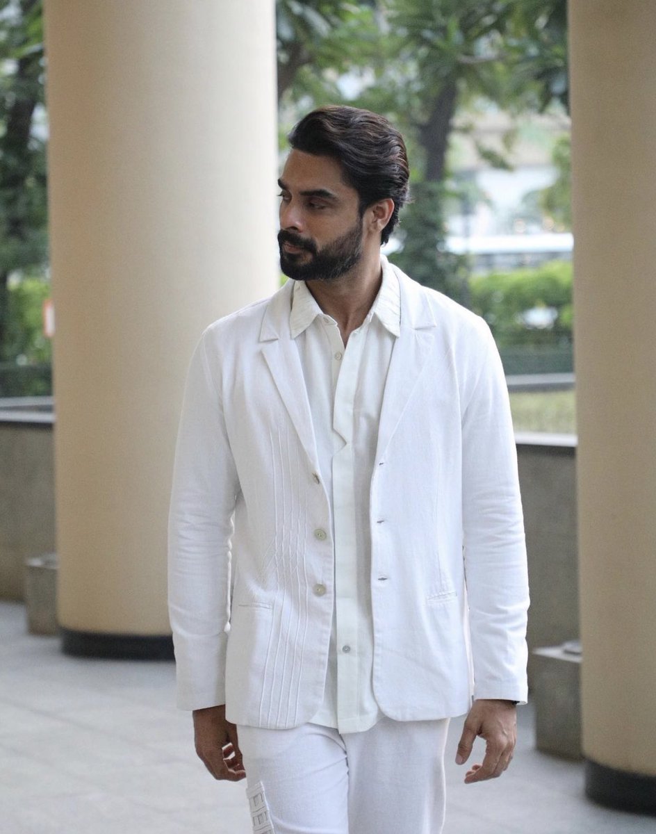 ttovino's tweet photo. For the love of white! 🤍😉

Look: @anushepirani 
Styling: #shreejarajgopal https://t.co/J1MgiA8tOP