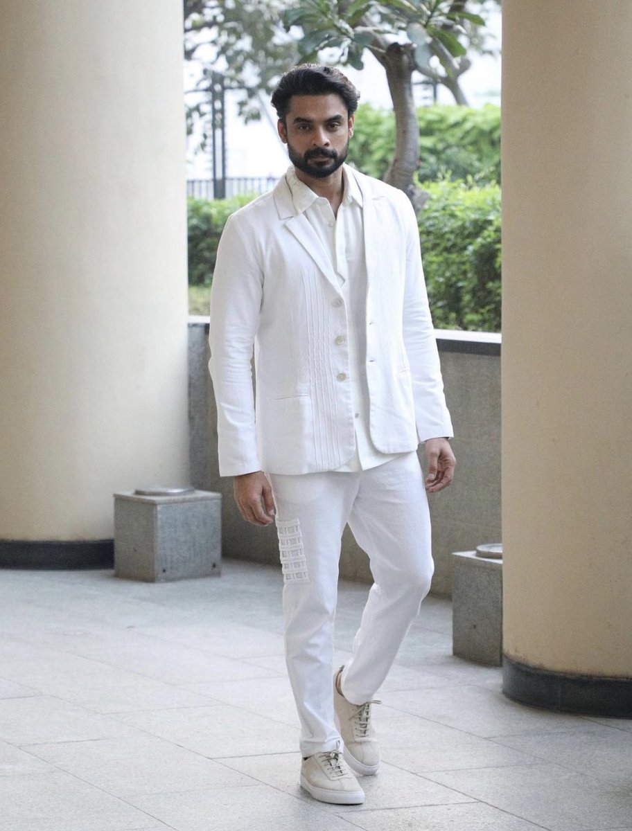 ttovino's tweet photo. For the love of white! 🤍😉

Look: @anushepirani 
Styling: #shreejarajgopal https://t.co/J1MgiA8tOP