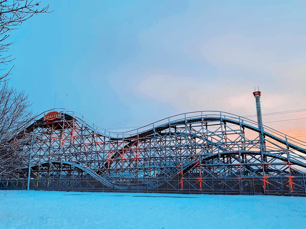 StacySpeaking's tweet photo. ❄️🎢

@KING5Seattle @fox13seattle @KIRO7Seattle @komonews 
@thenewstribune https://t.co/zGu62I8yim