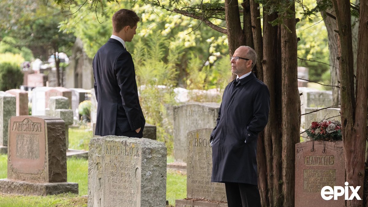 There must be something wrong with this picture. Even I could not possibly be that short.⁣ ⁣ Tune-in for the two episode finale of #Condor tonight on @EpixHD. 📸 with #MaxIrons. 👓