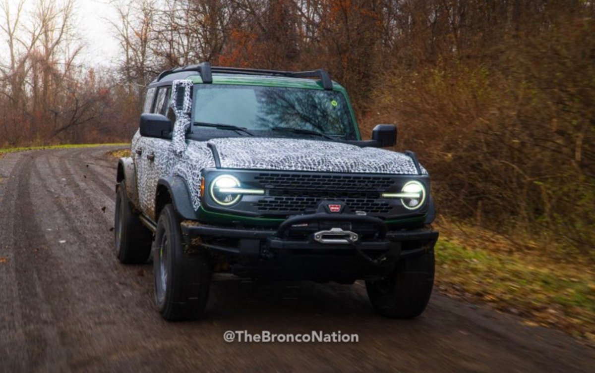 ThigpenFord's tweet photo. 2022 Ford Bronco Everglades teased with Snorkel and Warn Winch | https://t.co/t7DBtxfWnO https://t.co/mfK6pSsQbV