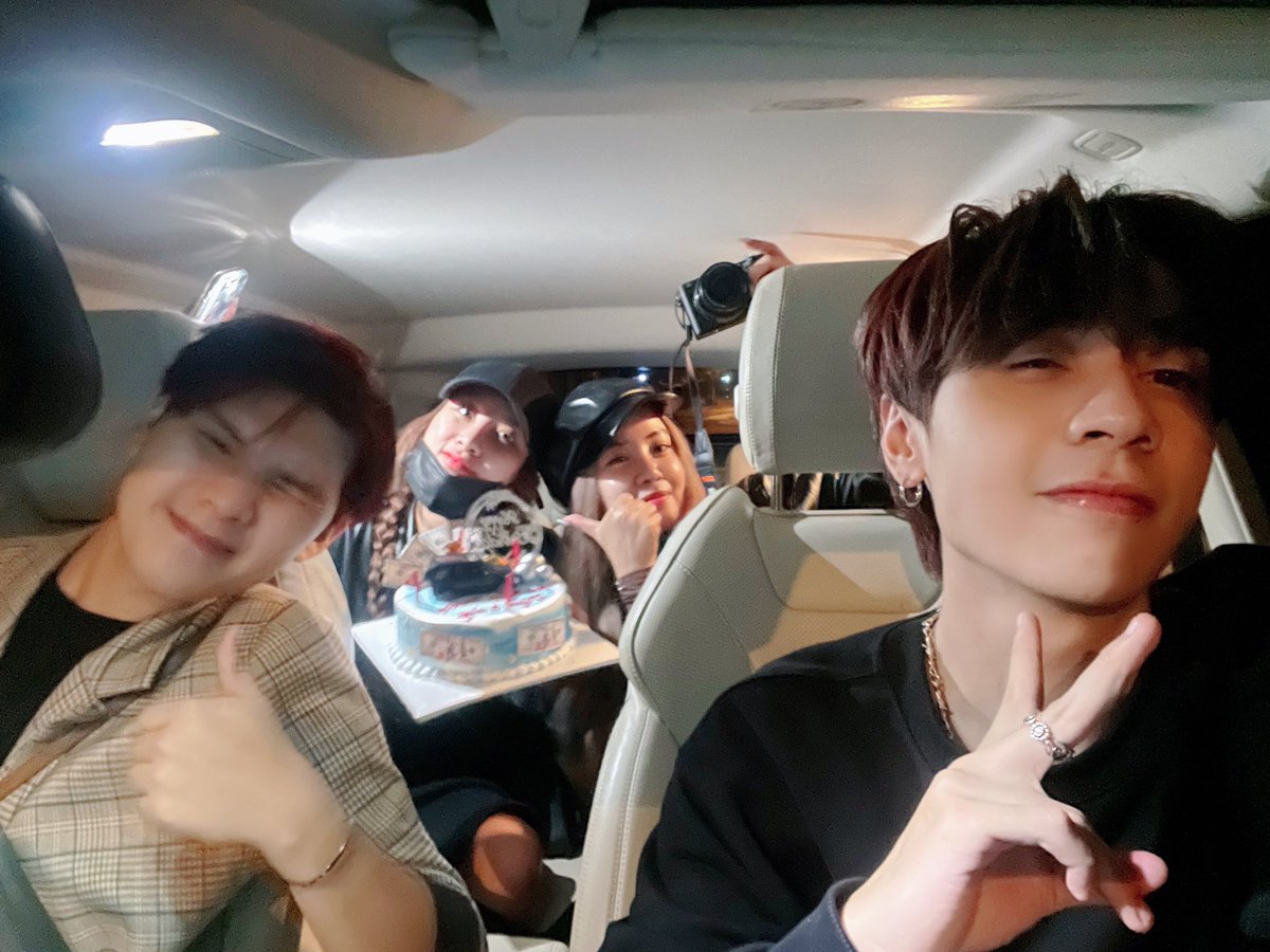 Kim0312Thien's tweet photo. Cái mặt kìa, có đáng yêu ko nào 😊 #quanghungmasterd https://t.co/s4Hbh8gqCz