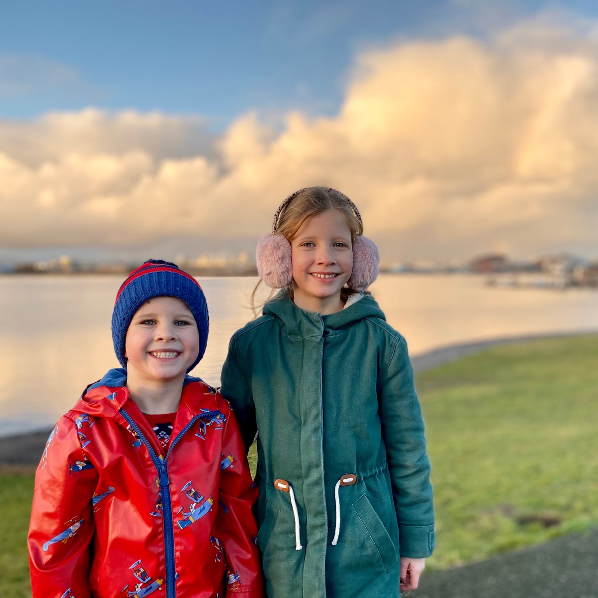 TomRoberts87's tweet photo. #boxingday #cardiffbay #family https://t.co/qfqFjH4A25