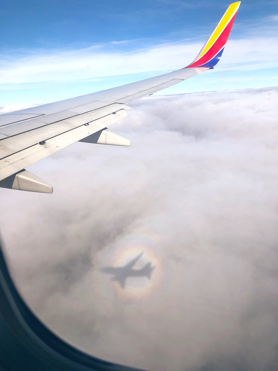 CDurham28's tweet photo. @SouthwestAir we had the most beautiful landing into Houston! Check this out! https://t.co/7GNPOnWeQ3