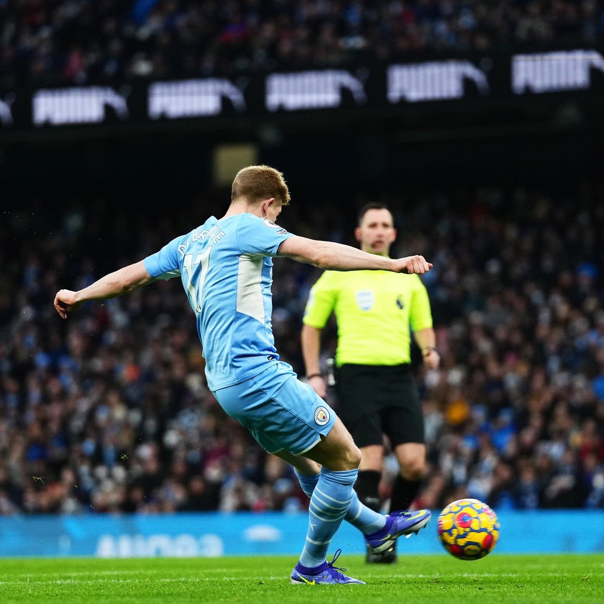 chuteira de bruyne 2021