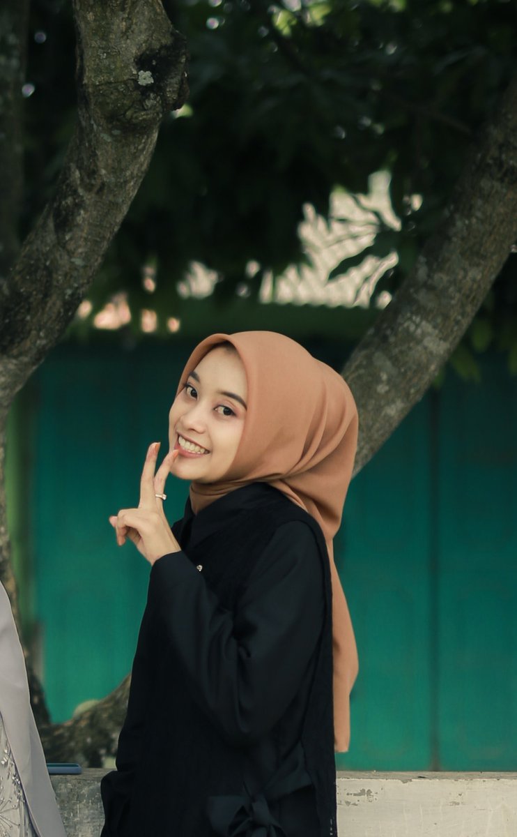 icesmilktea's tweet photo. @hrdbacot Ikutan hehe, panggil aja yas, tuwenti por domisili Jaksel tapi asli Jawi,kerja di salah satu tempat yang bikin pede buat senyum, nyari temen dulu dehh mutual dulu jg bisa, punya cita" tinggal di Bandung. #talikasihhrdbacot https://t.co/CuqyciyQOJ
