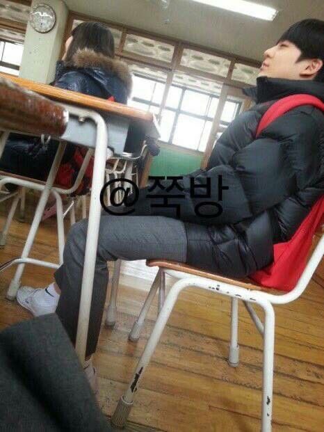 ออมอ เจโน่ตอนประถมไม่ได้ทำการบ้าน คุณครูก็เลยหยิกแก้มทำโทษ  น่ารักกกกกกกกอะ แล้วโน่ตอนประถมก็คือหัวเห็ด ฟุๆ น่าหมั่นเขี้ยวอะ🥺🥺🥺🥺