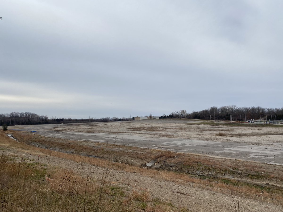 Post-Christmas round at <a href="/3JackNational/">Three Jack National</a>. Pops hit a towering power fade over the scrap metal pile on 1. Best Christmas present ever! <a href="/ClubProGuy/">Club Pro Guy</a>