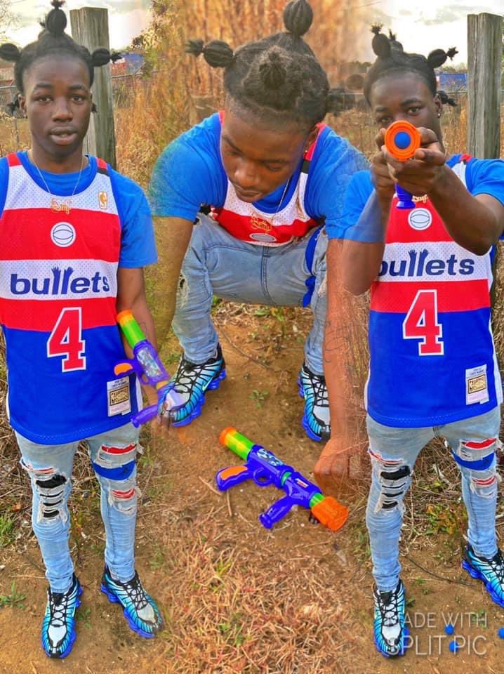 LiBittyba's tweet photo. Oh Dey Grieving Tell Em Slide…No Mo3 Bitch We Outside…👣🥶✍🏽
#MyBars https://t.co/cCp3kGwGwy