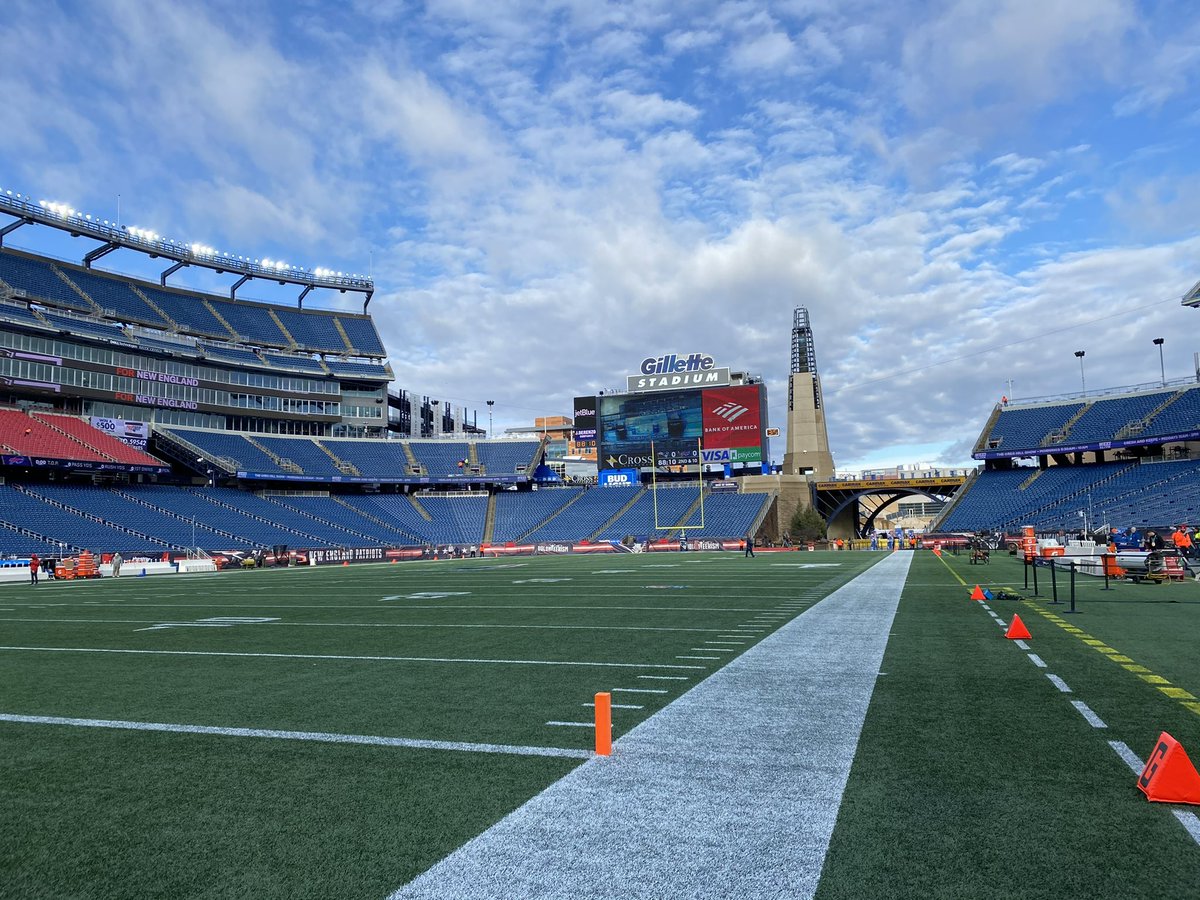 FreyElectric's tweet photo. Late Christmas gift?  A @BuffaloBills WIN! 🏈 

#GoBills #BillsMafia #BUFvsNE https://t.co/t5w2BBOFIS
