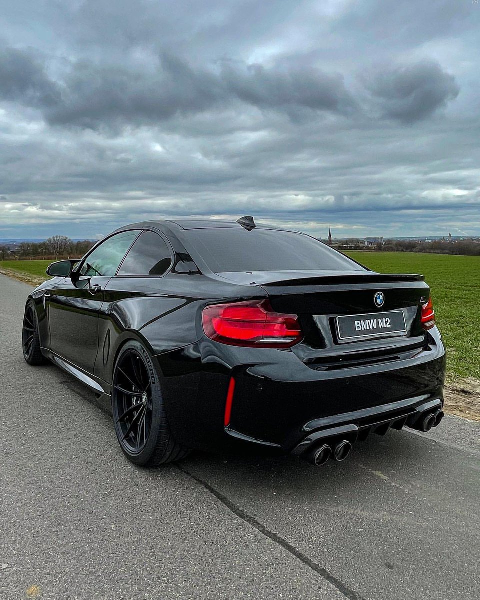carpxrnpicx's tweet photo. BMW M2 Competition https://t.co/Bs3IOz83xZ