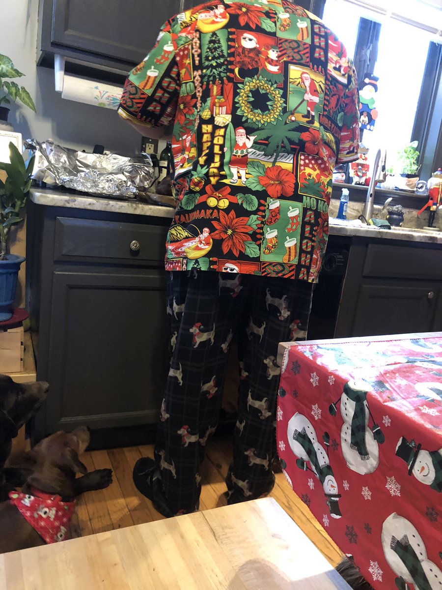 allio48's tweet photo. I’m case anyone wanted to know my dads Christmas outfit https://t.co/QHncLCruZL