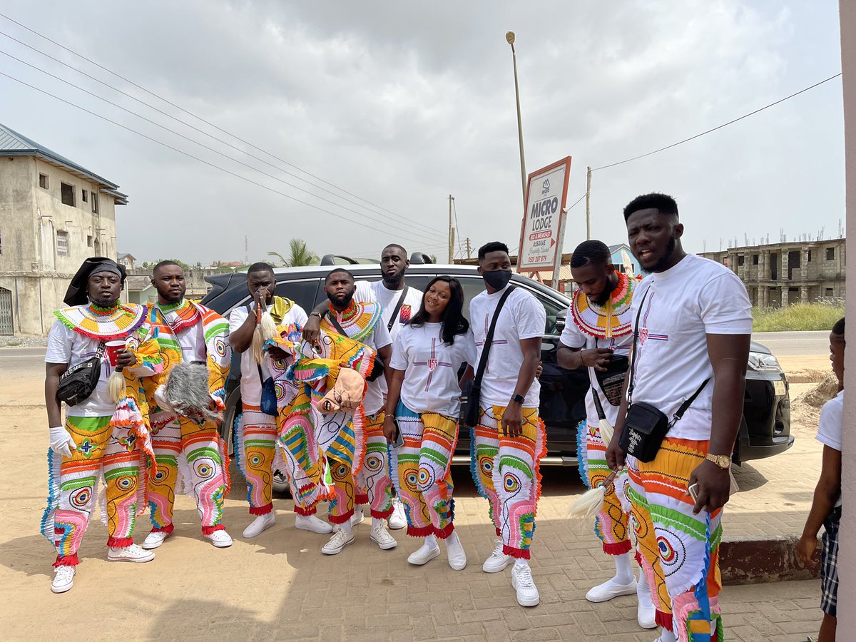 KinaataGh's tweet photo. Beebi yɛ dɛw mpo aa.. ɔnnto..??? 
#MadeInTaadiConcert #MadeInTaadi #WestsideCarnival #Ankos #Atwum #XmasInSekTadi #XmasInTaadi https://t.co/tIOOGFYiOG