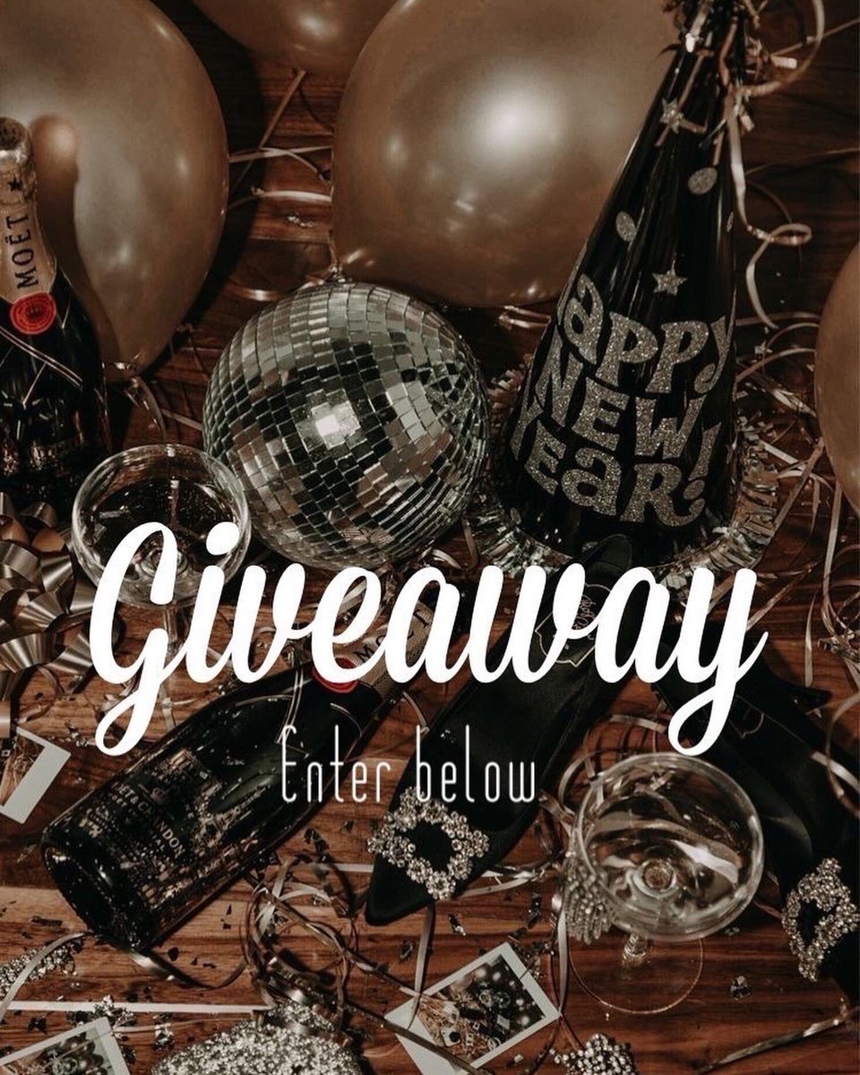 copenlane's tweet photo. In the need of a New Years giveaway goo enter the one I’m hosting now on insta 🥂

( here’s the link ) https://t.co/yELk1s1rZB https://t.co/9eOuByZxWH