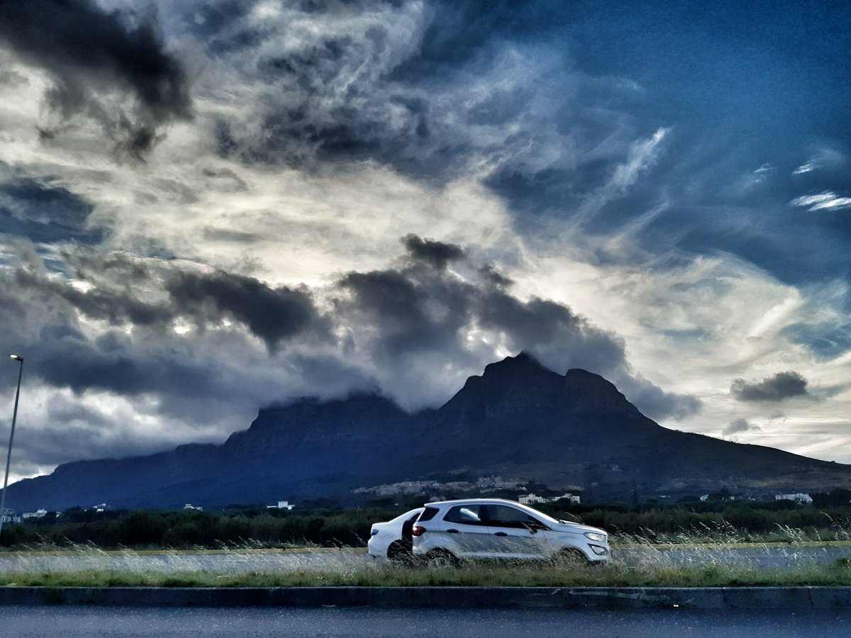 #Cloudy day over #tablemountain from #rondeboschcommon