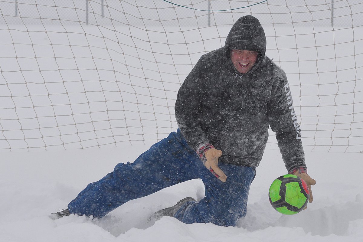 swbooster's tweet photo. A few of Swift Current's bravest soccer players endured bone-chilling conditions on Boxing Day to keep a 26-year SnowBowl tradition alive at Riverside Park. @SCUnitedSoccer @SCSAsoccer1 @ArdensSoccer  @SaskSoccerAssoc https://t.co/xR1CT2cEW9