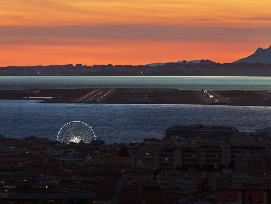 Sunset 🤩🤩🤩🤩
#CotedAzurFrance #Nice06
#Nice #ilovenice