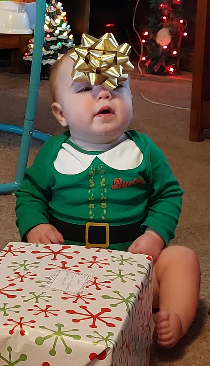 mrsolson725's tweet photo. Hoping you all had a wonderful Christmas.  Grandchildren make it even sweeter. https://t.co/FLo86K7PdV
