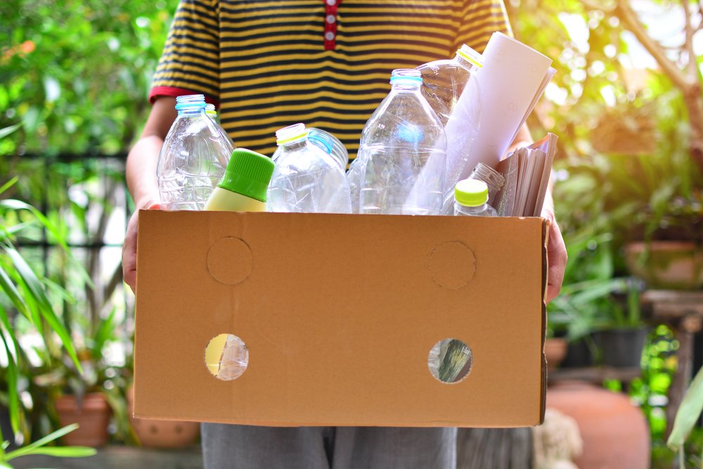 PoojaJainAL's tweet photo. Plastic is to be kept separately from the wet/liquid and organic waste so that it is easy to hand it over for recycling. The clean segregated plastic should be sent for recycling through ragpickers/ recycling agencies.
1 KAR GIRLS BN NCC
#Puneethsagar @drajaykumar_ias @HQ_DG_NCC https://t.co/uvor2zl0HG