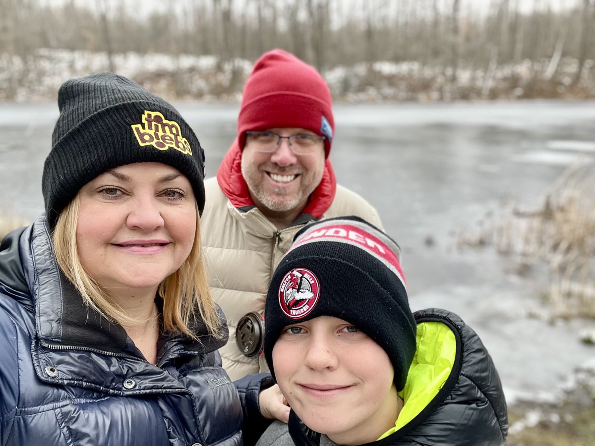 kooratz3's tweet photo. Perfect day for a family hike! https://t.co/vKc2MEHRKP