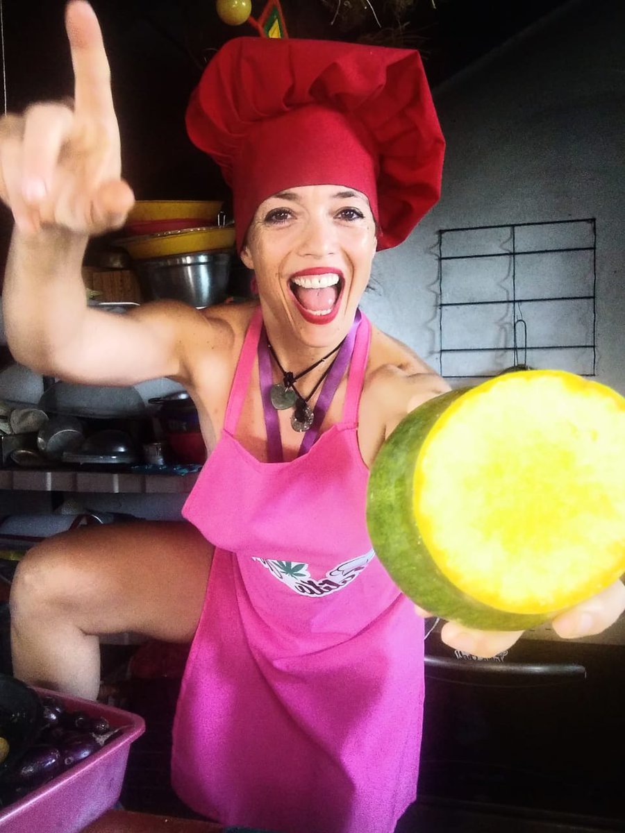 talitachef's tweet photo. Feliz #domingo a pura #weeda seguime en Instagram @talitachefok y mira las mejores recetas #fx #talitachef #cocinavegan #nuevaera https://t.co/XWep2k60Op