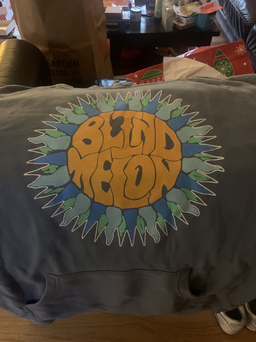 Great Christmas gift under the tree, @BlindMelonBand classic hoodie! (I had the same logo sticker on my car back in ‘93). Hoping to see them at @TupeloHall soon!! Please come back to NH!!!