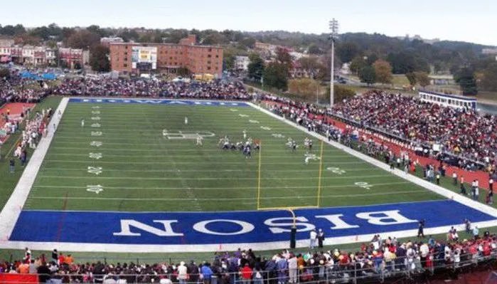 reggie_245's tweet photo. Blessed to receive an offer from Howard University!  
@Rbcoachdgraham @CoachLScott70 @DaVaunJohnson4  @vh3omega @HUBisonFootball  @baeagles @swiltfong247 @allentrieu @Rivals_Clint @clintbrew247 @rivalswoody @joshhelmholdt @ChadSimmons_ @d1Highlights @wyche89 https://t.co/gny4NO5UxD
