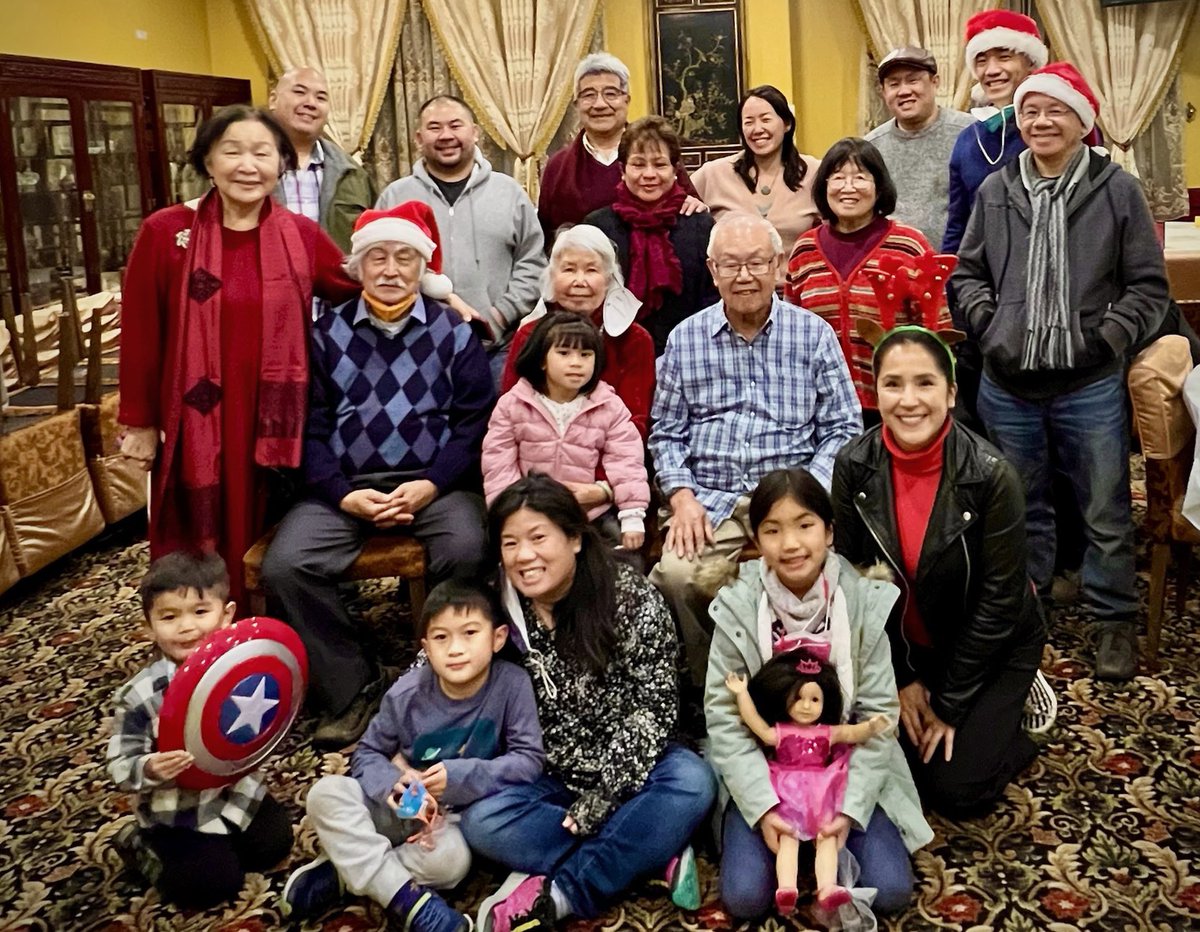jeanquan's tweet photo. Our #Covid #Christmas: 1st #family clan gathering in 2yrs:
💉Everyone #vaccinated & #boosted
🥢Rented private room @ #Oakland #Chinatown’s #Peony to help #localeconomy & #reducecontacts
💨#airpurifiers, lots of #handsanitizers
😷#N95 #masks
Wishing you #safe #happyholidays https://t.co/hrYE60ekzm