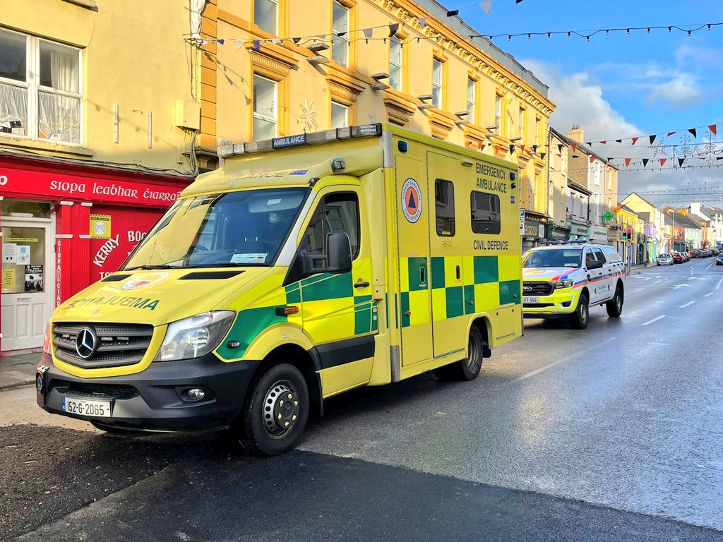Kerry Civil Defence (@kycivildefence) on Twitter photo Thanks to our volunteer EMT's and responders who covered the Tralee’s St Stephen’s Day charity walk in aid of Kerry Hospice.
<a href="/CivilDefenceIRL/">Civil Defence IRL</a> Thanks to our volunteer EMT's and responders who covered the Tralee’s St Stephen’s Day charity walk in aid of Kerry Hospice.
<a href="/CivilDefenceIRL/">Civil Defence IRL</a>