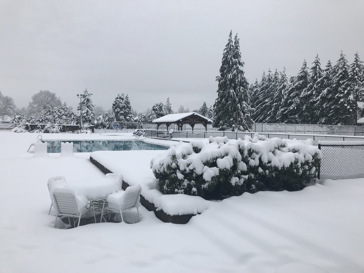 ❄️❄️❄️ESTC will close at 1:00pm today due to the inclement weather. ❄️❄️❄️