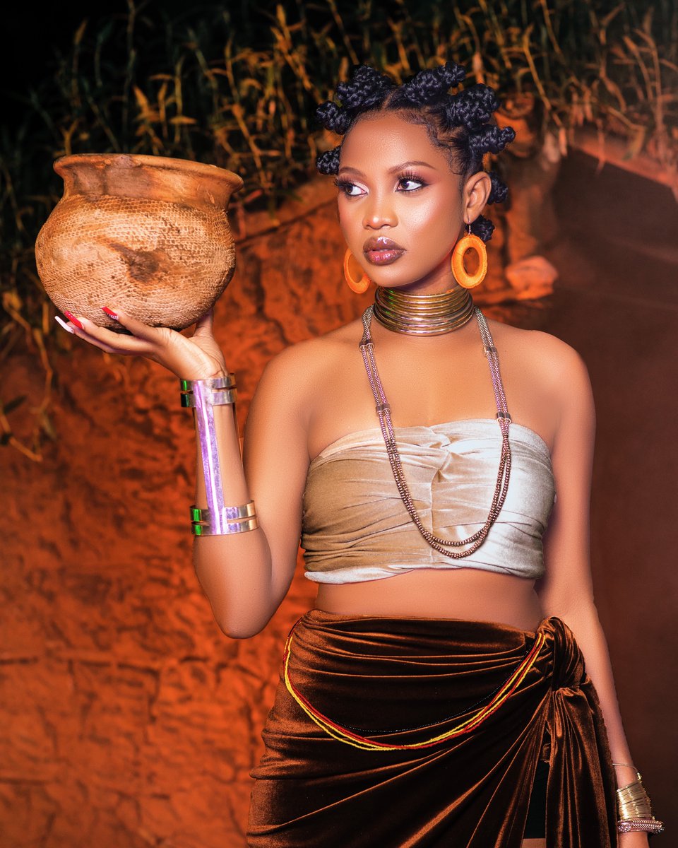 SpiceDianaUg's tweet photo. Don’t miss my performance  AfricanEntertainmentAwards USA] . It’s happening now on YouTube  https://t.co/Mjufi9NsH1  
So so  excited 💃💃 https://t.co/p4VHTAQsD3