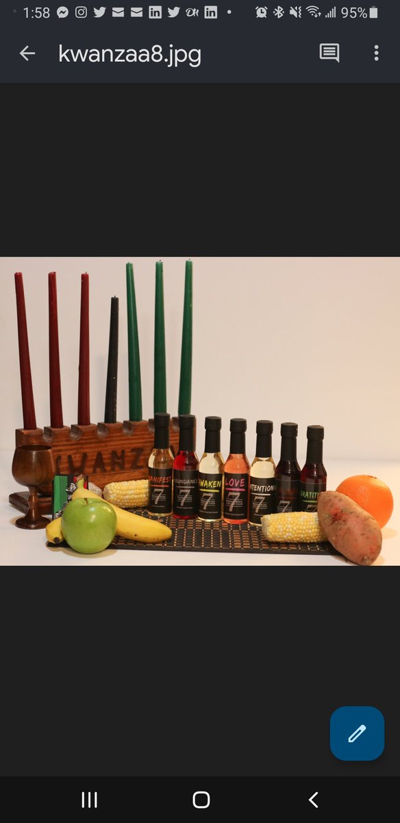 sipandsharewine's tweet photo. Happy Kwanzaa from Sip & Share Wines 🍷!
#habarigani #CreatingCommunityWithWine🍷 #7WordsWines #7Principles #VeganWines #SipWithUs #DrinkBetter #Wines #SipSperienceSipandShareWines https://t.co/4FbYjffvKT