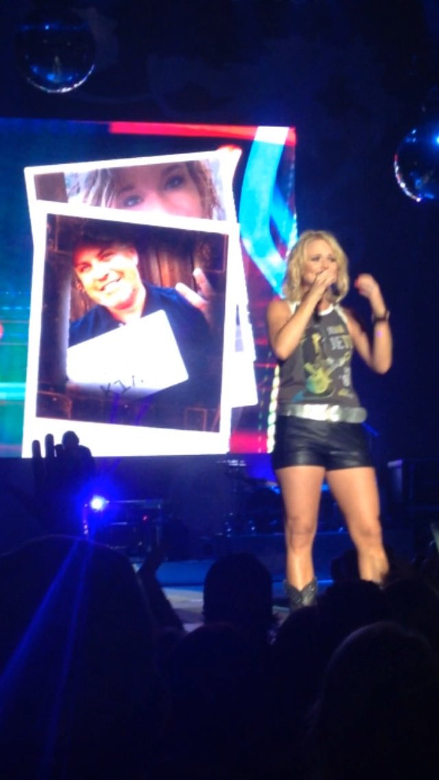 gregbjohnson's tweet photo. @mirandalambert @QueerEye Thank you for being an ally! Love, The Left-Handed Kind! #allkindsofkinds #ranfan https://t.co/sQwOXubnrK