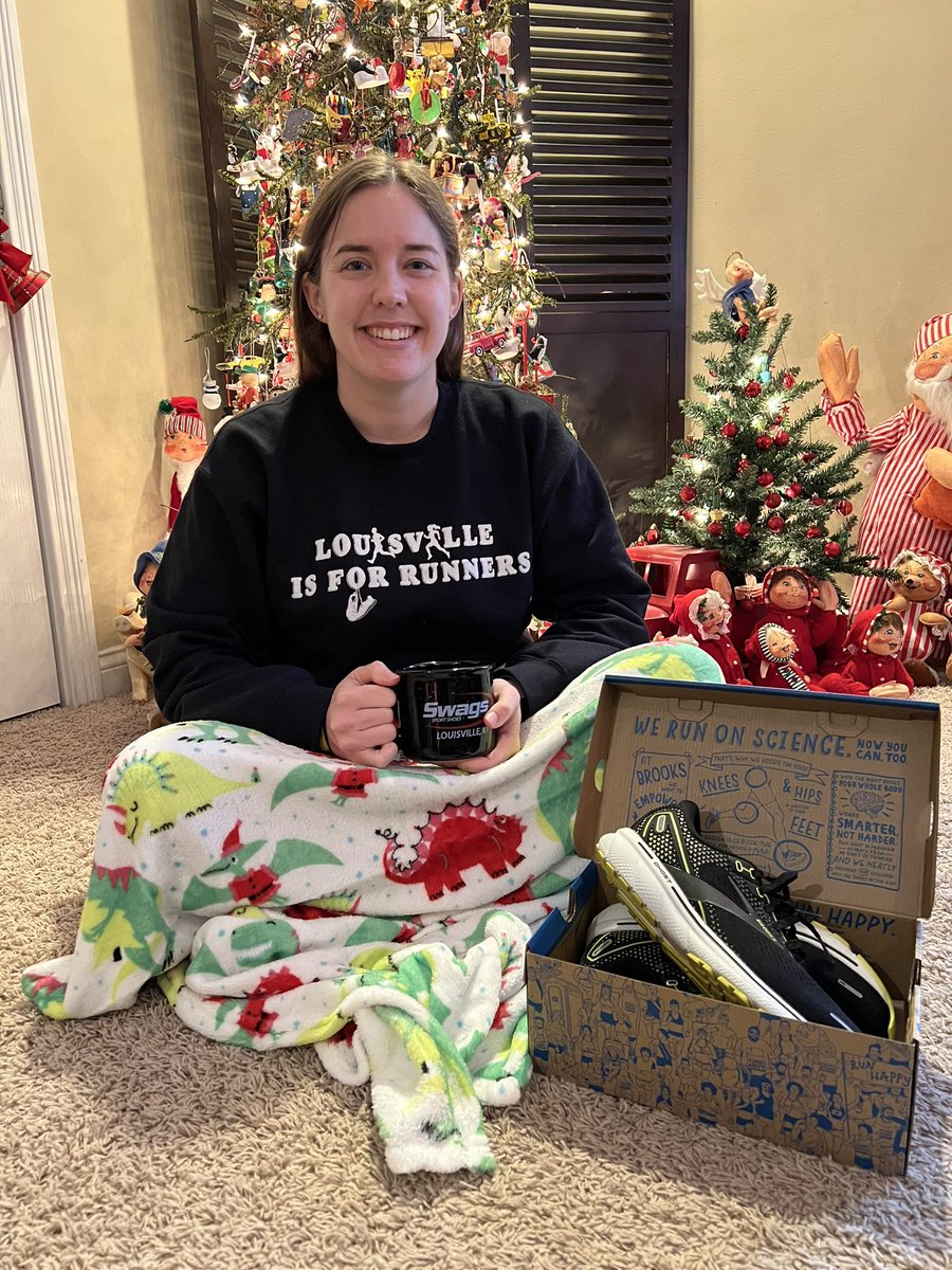 We are thankful that the day after Christmas is Sunday so we have some extra time to recuperate after the holiday. How many of you got shoes under the tree? 
•
•
•
•
#swagssportshoes #swagsrunstheville #dayafterchristmas #louisvilleisforrunners #brooksrunning