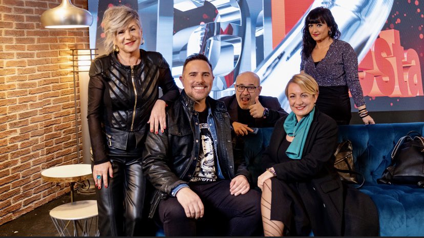 sonichapado's tweet photo. Sus voces son @canalfiesta y hoy están de celebración con #GaladelFiesta20  a partir de las 21:30 en 📺 y 📻!! Te esperamos en @canalsur @canalfiesta canalfiesta @CanalSurRadio @RAInformacion https://t.co/RUxahMO6fE