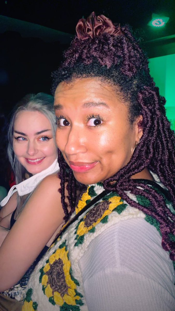 capnhookcrafts's tweet photo. anywho live done i said what i said! for no reason, here’s @nolakats caught in 4k being in love with me on the main, so sry to expose u like this xoxo gossip girl https://t.co/kJPFYCk3ez