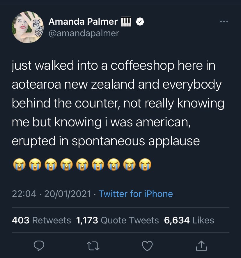 _DHOTYA's tweet image. #DHOTYA2021 - Group B

“Coffee Shop” by Amanda 
“Is that mommy” Mindy
“The squeeze” by Daniel
“Superdry” by Vauchan

Vote below and Retweet, you have 1 hour!