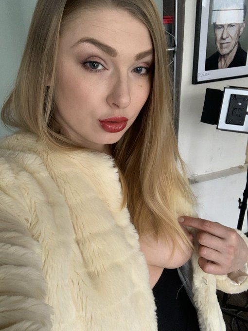 Follow me to see more! 🎊😈🎄🎁🥰💋https://t.co/n5KuPhZqOy https://t.co/eQCxNLIZ9W<a href="/tag/mvsales"class="tags"><span>#mvsales</span></a>