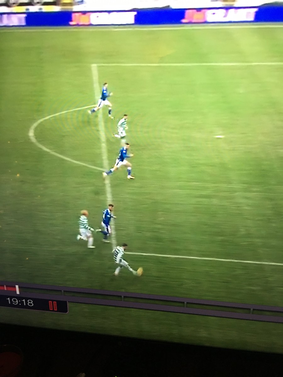 andybearz's tweet photo. Offside anyone ? 
#CheatsAgain
#CheatFC https://t.co/0yMc92oA3P