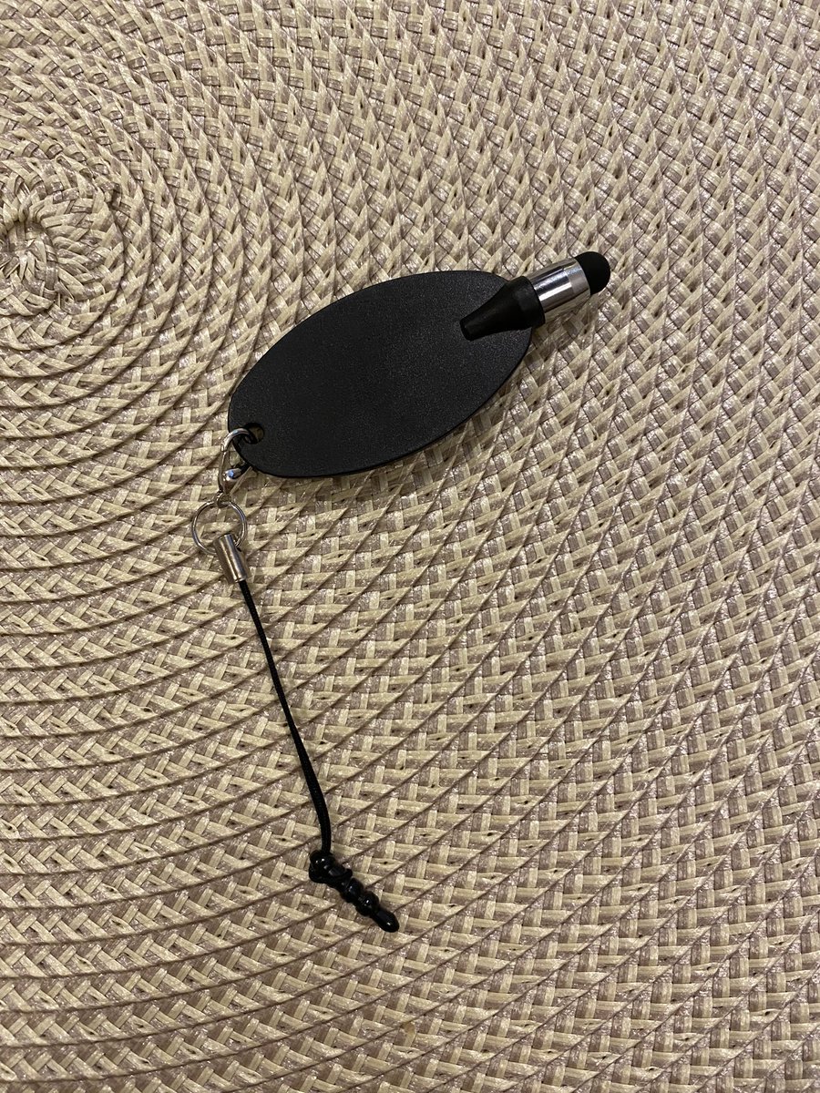 Twitter help! What is this little delight from my Christmas cracker 🎄✨ #crackerloot