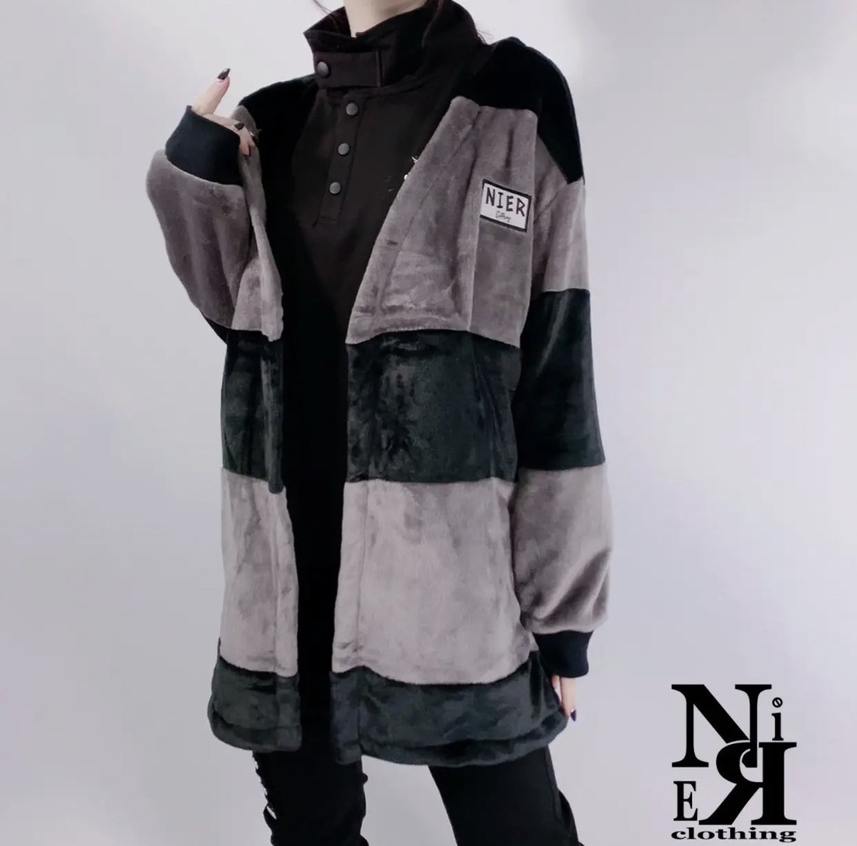 NieR_tokyo's tweet photo. 🎁本日〆切プレゼント企画🎁

バイカラーふわもこカーディガン
【GRAY×BLACK】

🎁3名様にプレゼント🎁

ユニセックスアイテムです🐰

◼応募方法
フォロー(@NieR_tokyo) &amp; RT
◼締切〆  本日24時

※鍵垢の方も対象内です。
是非ご参加ください🙇‍♂️🙇‍♀️ https://t.co/NebrMiD4bM