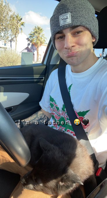 CURRENTLY CRYING IN THE CLUB RN 😭😭😭😭🖤🖤🖤🖤🖤🖤 https://t.co/bW1abT3mJQ