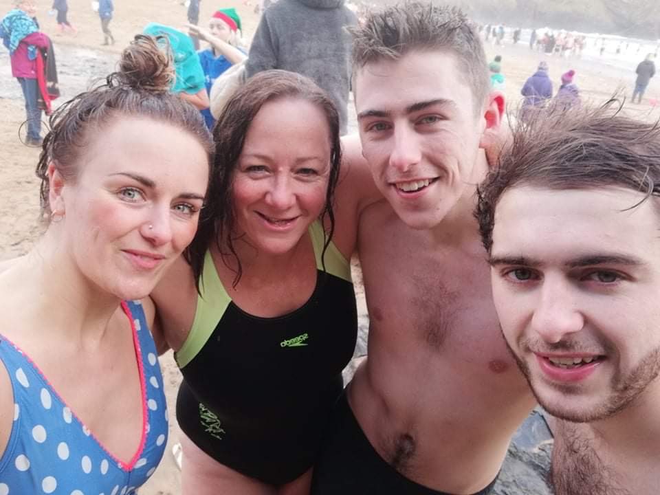 Strive to do the things that make you feel truly alive. A Boxing Day swim did just that for us today! 

#BoxingDaySwim #adventure #lifecoach