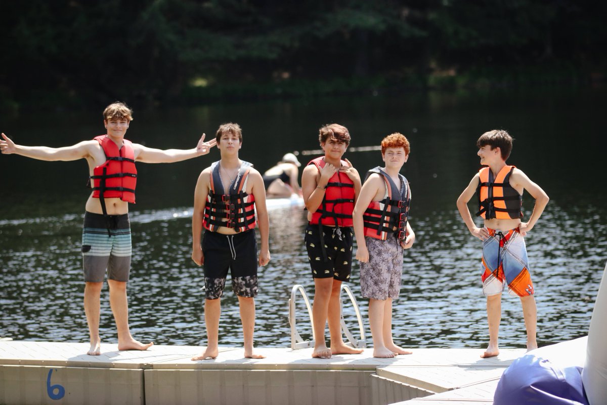 BBYOInsider's tweet photo. Calling all current 8th graders! ☎️📞🤙 We want you to join us THIS SUMMER ☀️ at #CampBBYO. You'll enjoy a wide range of fun camp activities, including sports, swimming, music, art, and more! 🚀 Interested? Head to https://t.co/P8uFXe0XLG to check it outtttttt. 😎 https://t.co/MST5hG2ood