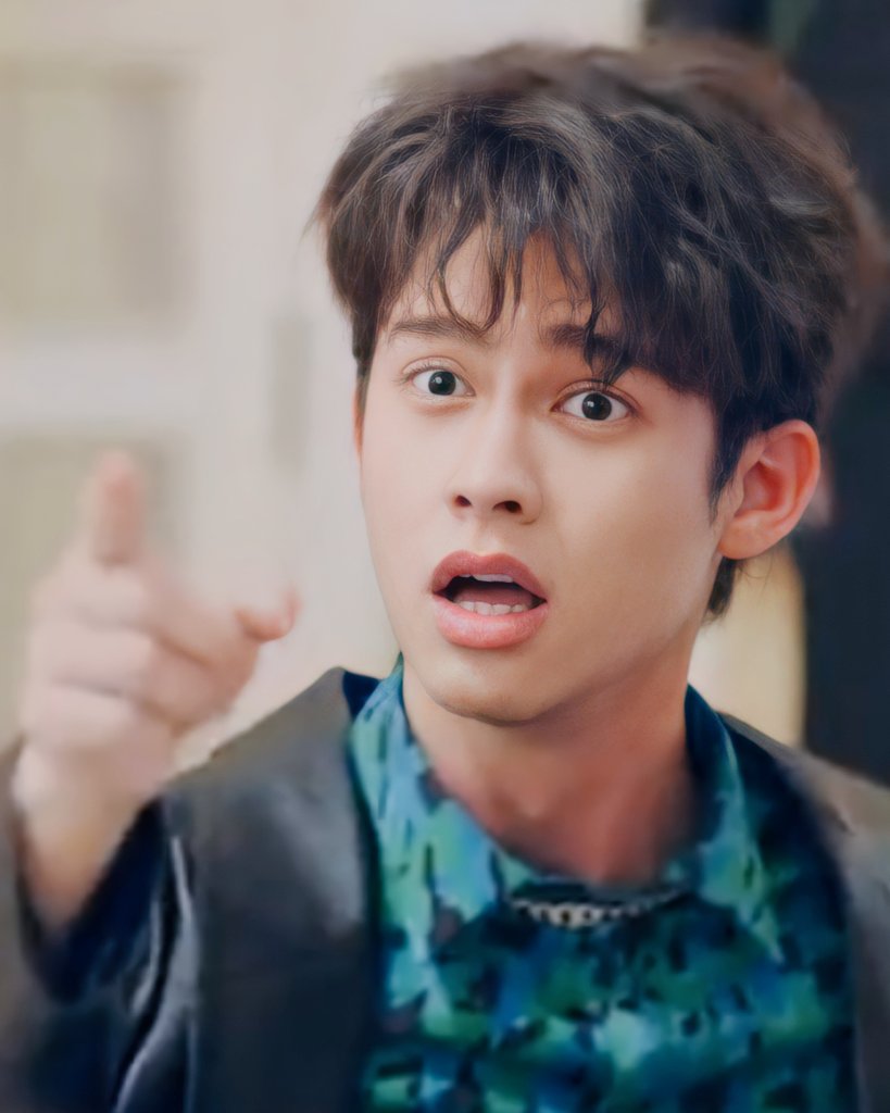 DreamsFansub's tweet photo. Se com uma voadora um boy já ficou gamado, e agora com beijo roubado? 
Que comece os jogos 🔥🥁 

#F4ThailandEP2 #dreamsfansub https://t.co/BzHXexWVsp