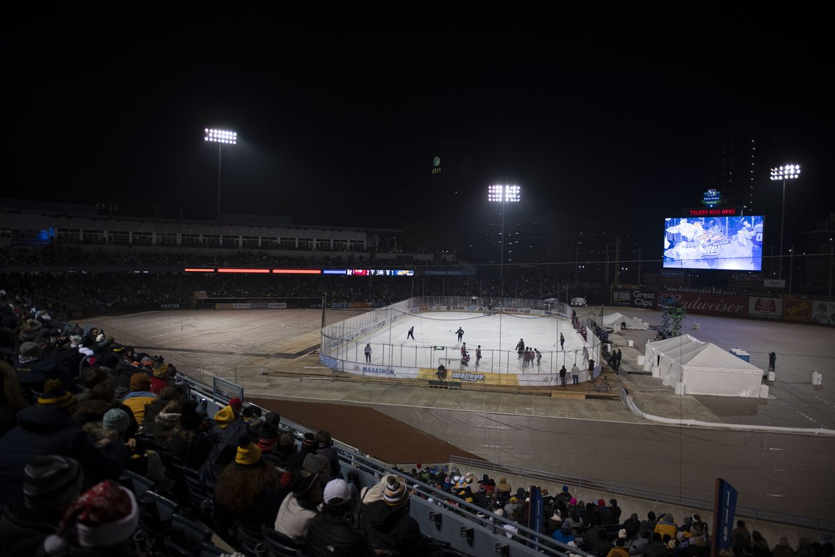 ToledoWalleye's tweet photo. If you're at the game tonight, you're part of the LARGEST crowd to ever watch a hockey game in Toledo.

To all 11,231 of you - thank you. 🤝

#GoWalleye | #Winterfest2021 https://t.co/lmzHKNAhyN