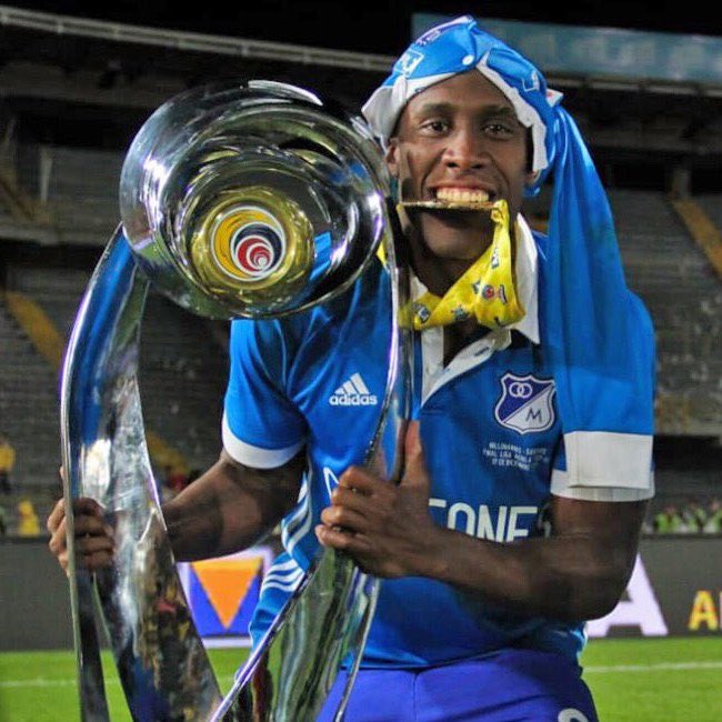 Banguero23's tweet photo. Desde esta humilde cuenta queremos agradecerles a todo/as los creyentes del #Banguerismo. Un tipo que no necesitó besar el escudo ni tribunear de más para defender estos colores y salir ¡CAMPEÓN! Hasta siempre, Felipe. Gracias por todo. https://t.co/2akZwAbC8c