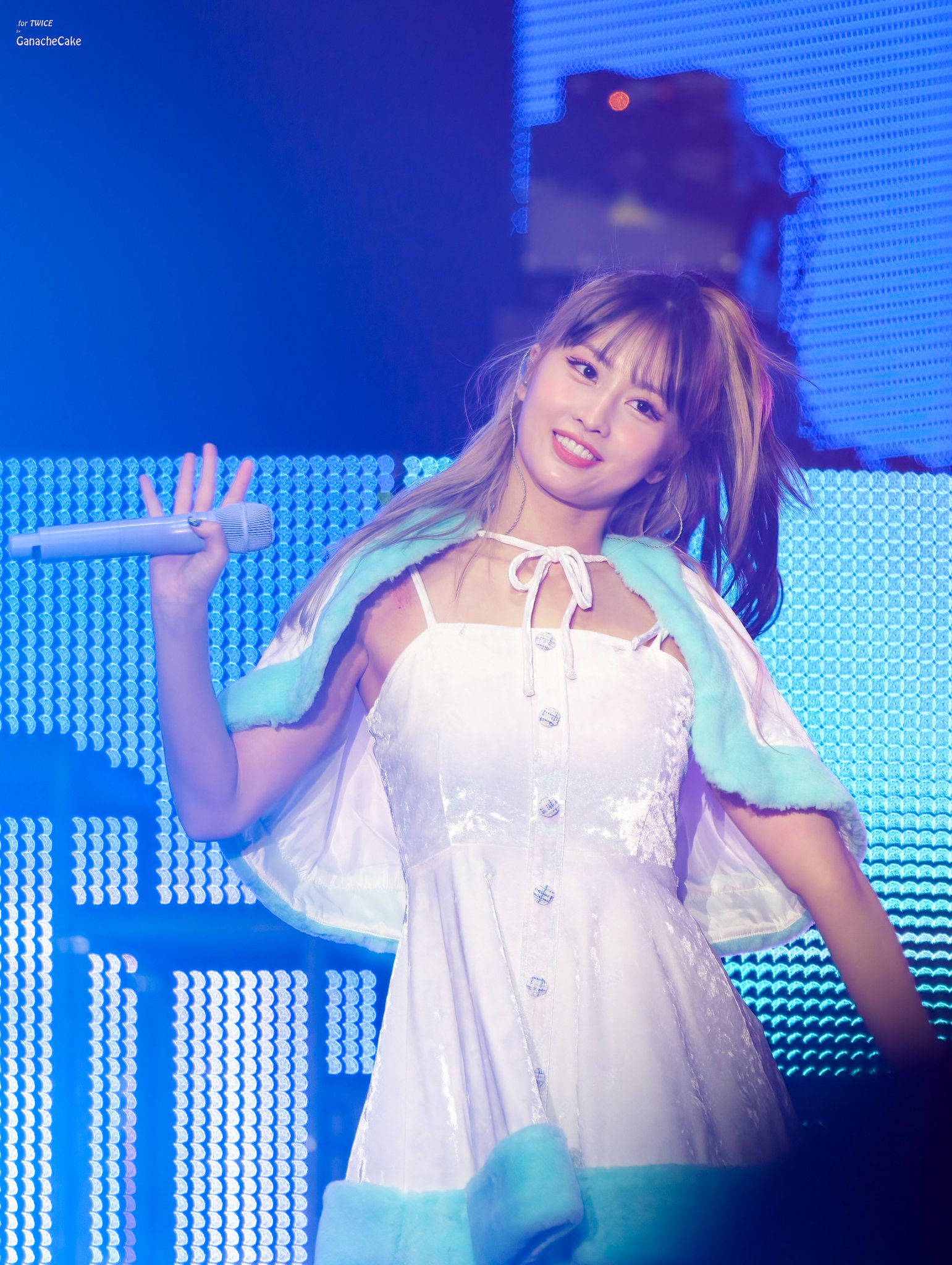 TWICE 　モモ TWICE MOMO (모모) | ♡ [Official] 220829 - SBS Inkigayo PD's